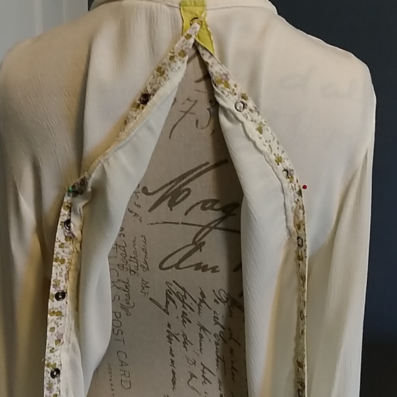Free People cream colored blouse Sz M - Picture 3 of 8